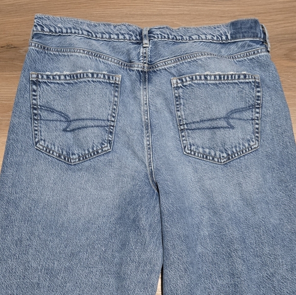 American Eagle Super High Rise Baggy Wide Leg Raw Hem Jeans Size 16 Short - Picture 5 of 16